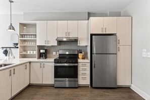 Private kitchen - ADA Near Vanderbilt + Music Row + Downtown Nashville | Hillsboro Village (Nashville)