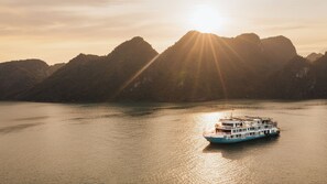 Miscellaneous - Aqua Legend Cruise (Ha Long)