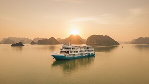 Miscellaneous - Aqua Legend Cruise (Ha Long)