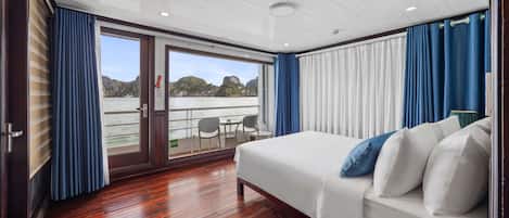 Deluxe Double or Twin Room, Balcony, Ocean View | Desk, free WiFi