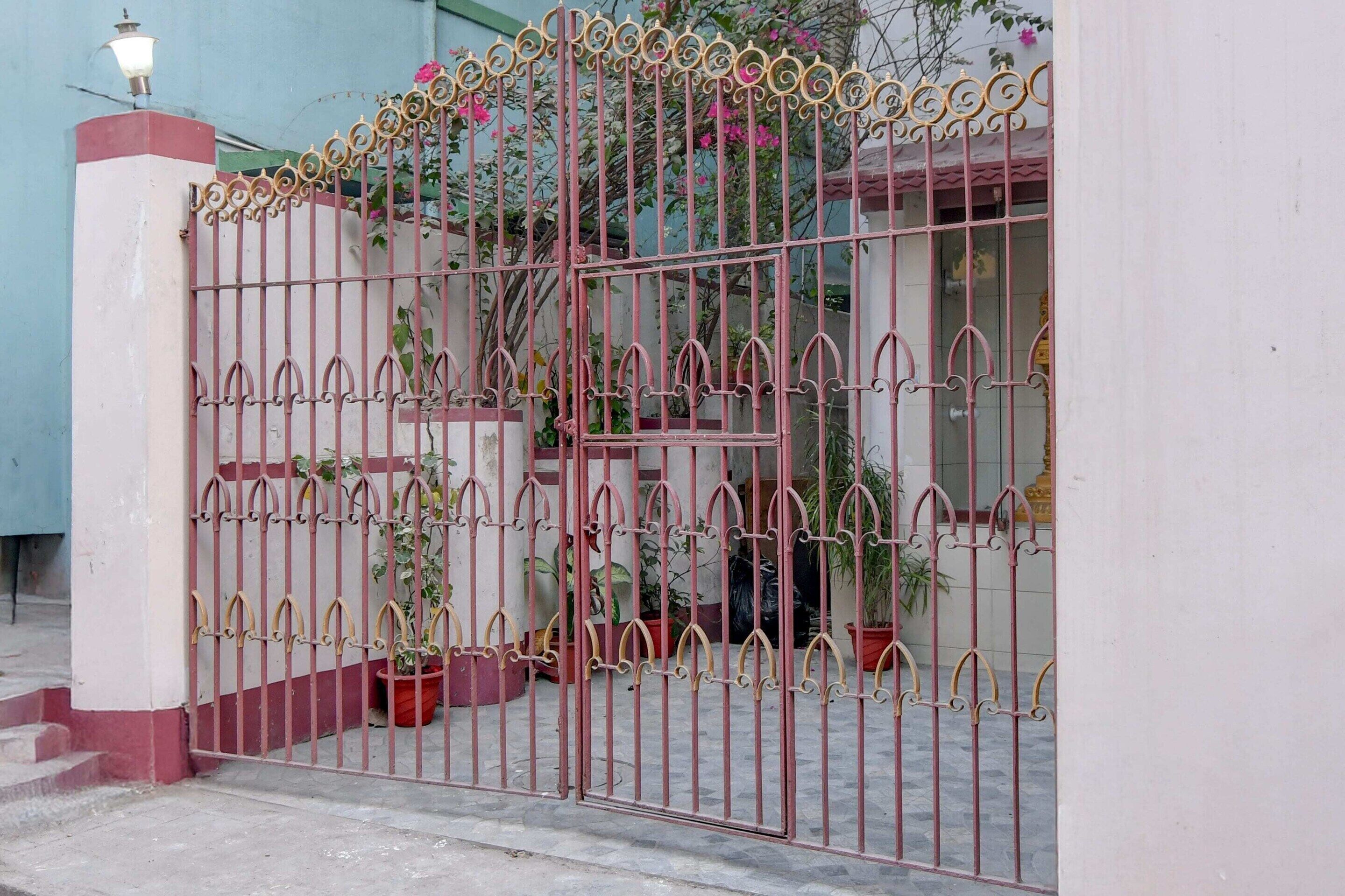 House | Meja sambut tetamu