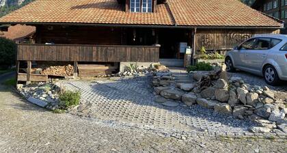 Chalet mit Seeblick, Därligen