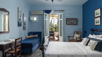 Deluxe Triple Room, Balcony, City View | Free WiFi