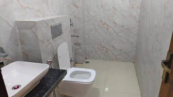 Classic Double Room | Bathroom | Free toiletries, slippers, towels, soap