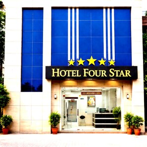 未分类图片，第 5 张，共 16 张，按钮