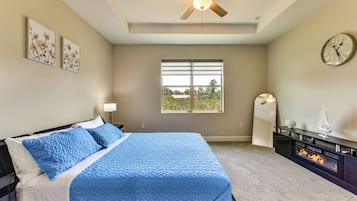 4 bedrooms, desk, iron/ironing board, internet