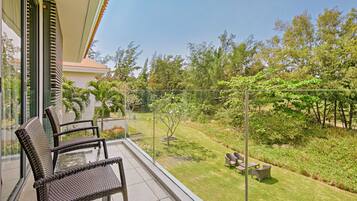 Vila, pemandangan kebun | Teras/patio