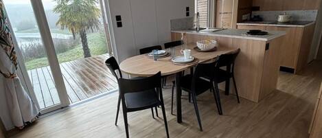 Chalet | Dining