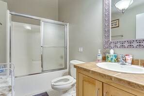 Bathroom - Stylish Downtown Loft: Rooftop Patio + 2 King Beds (Fayetteville)