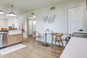 Dining - Quiet Yuma Retreat w/ Hot Tub & Spacious Backyard (Yuma)