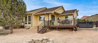 Viewing Deck! Scenic Tropic Sanctuary w/ Hot Tub
