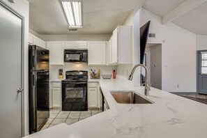 Private kitchen - DFW Extended Stay! Convenient Family Home w/ Yard (Coppell)