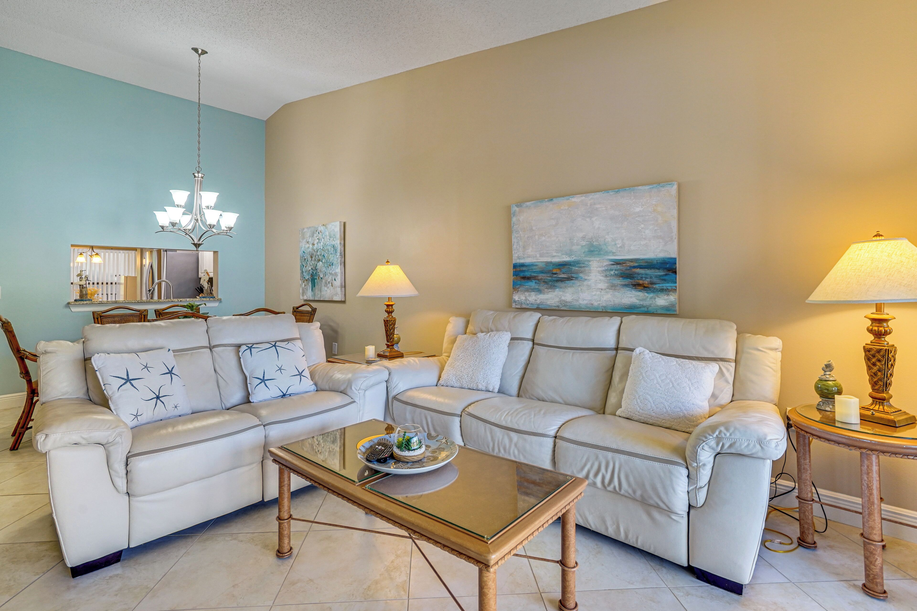 Resort-style Condo 6 Mi To Bradenton Beach! - Bradenton, FL