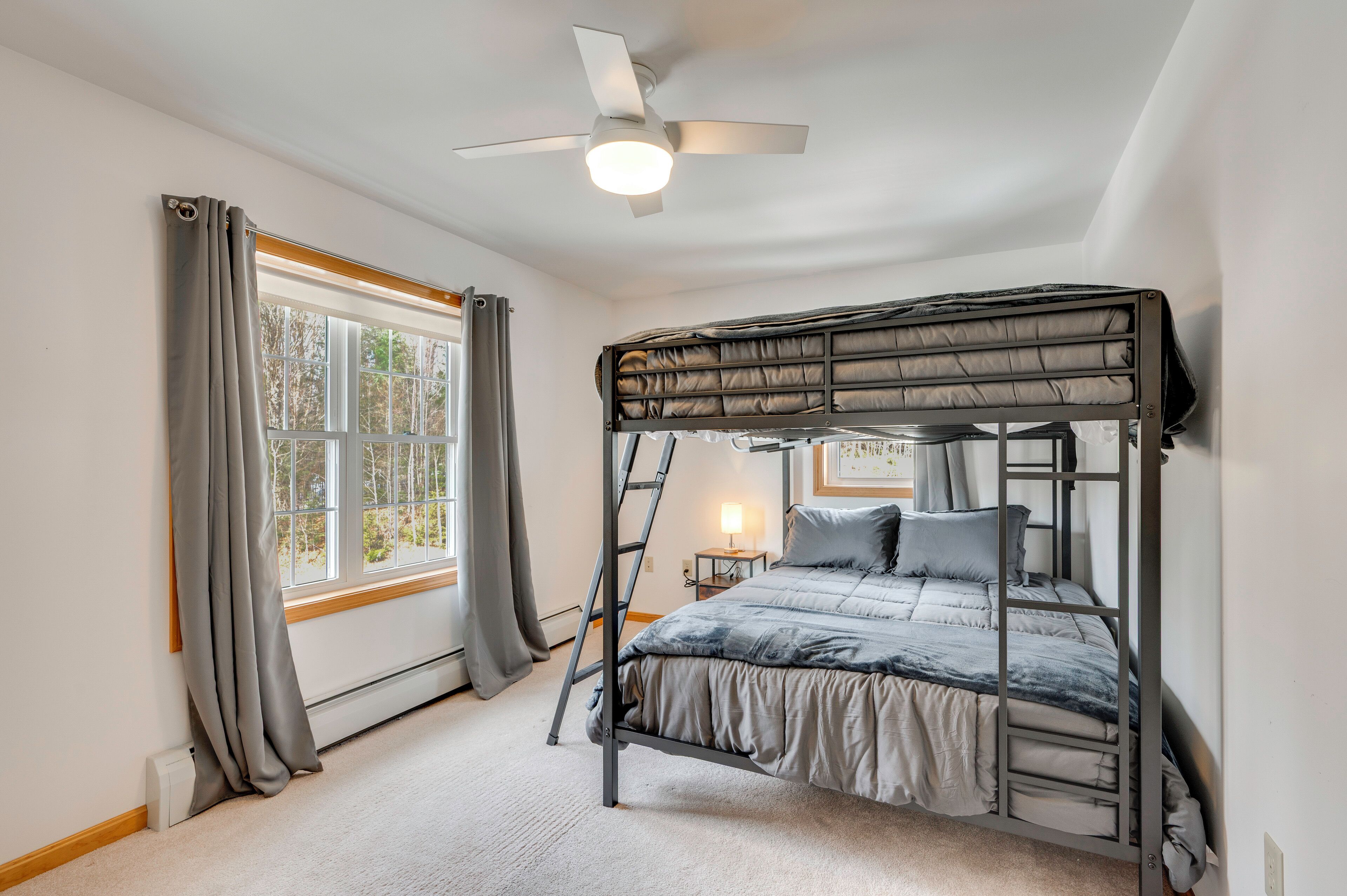 2 Schlafzimmer, Bügeleisen/Bügelbrett, Internetzugang, Bettwäsche