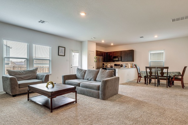 Maxwell Vacation Rental | 4BR | 2.5BA | 1,950 Sq Ft