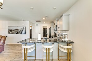 Interior - 3 Mi to Uptown Charlotte! Apt in Historic District (Charlotte)