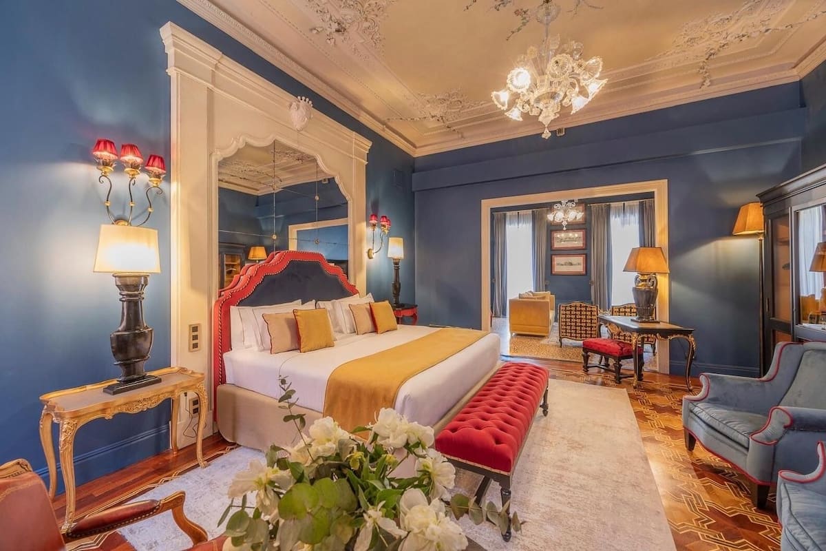 Presidential Suite | In-room safe, individually decorated, individually furnished