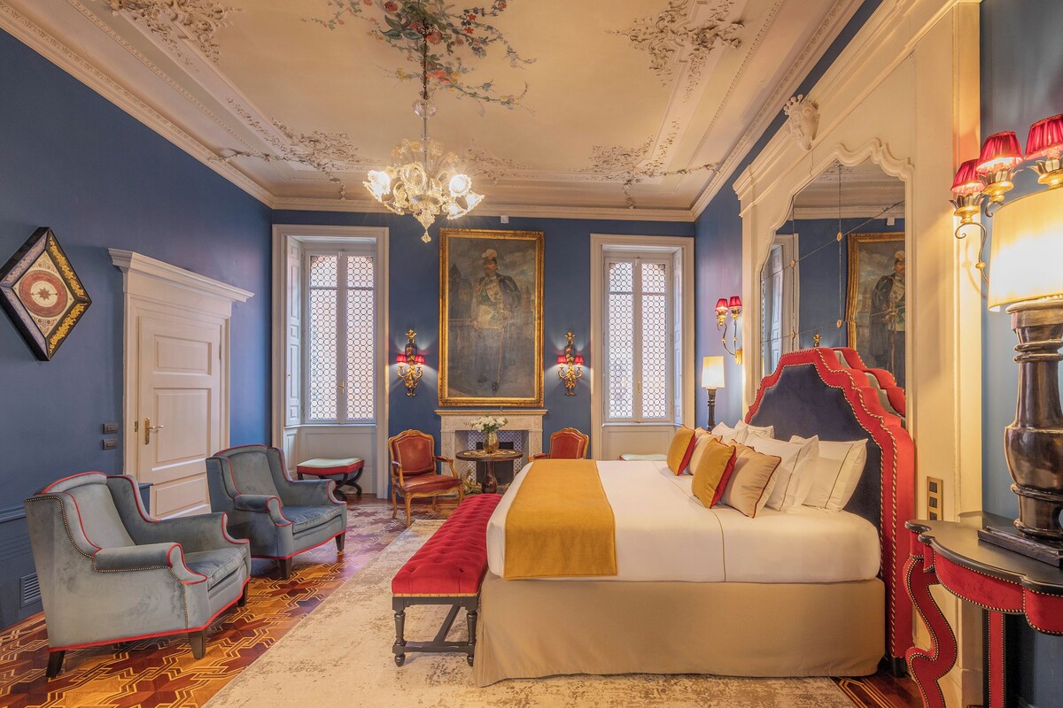 Presidential Suite | In-room safe, blackout drapes, soundproofing