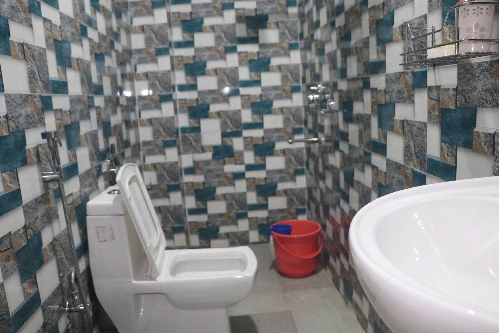 Double Room | Bathroom | Shower, towels, soap, toilet paper