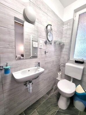 Bathroom - Heléna Hotel & SPA (Levél)