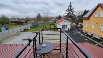 Doppel- oder Zweibettzimmer | Speisen im Freien