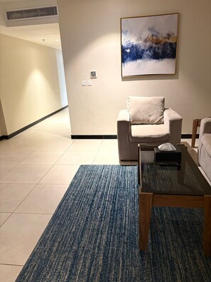 Living area - Comfortable hotel in beautiful Jeddah with refreshing AC (Jeddah)