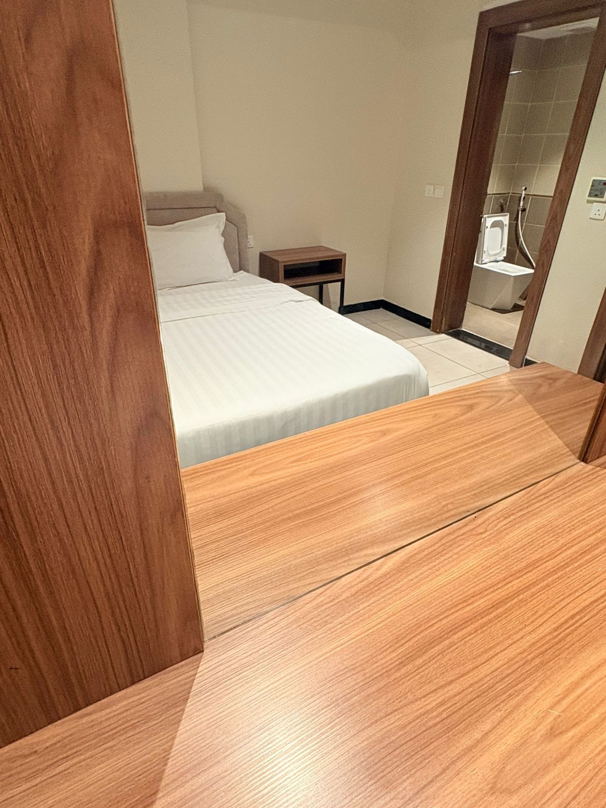 1 dormitorio, tabla de planchar con plancha, Internet y ropa de cama