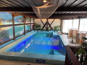 Inomhuspool och uppvärmd pool