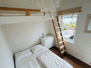 2 bedrooms, iron/ironing board, travel cot, bed sheets