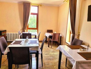 Dining - Hotel Mir (Bukhara)
