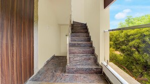 House | Reception