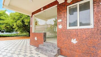 House | Reception
