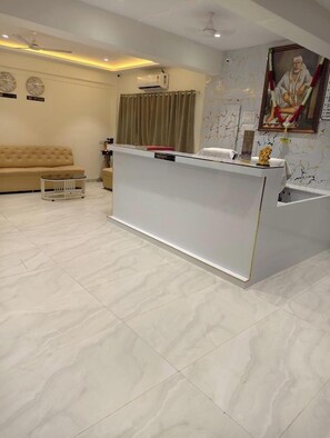 디럭스룸 | 로비