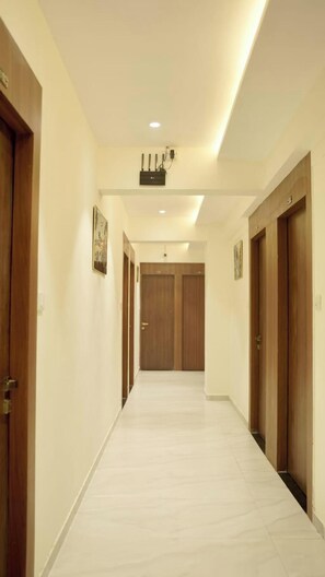 Deluxe Room | Interior - Hotel Royal Galaxy (Mumbai)