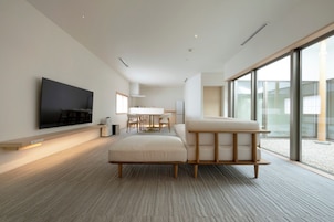 Deluxe Apartment | Living area