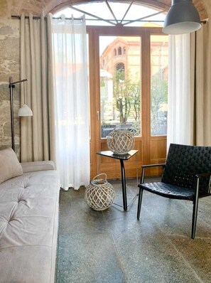 House | Living room - Designer-studio Unter Historischem Gewolbe - Natur & Ruhe bei Dresden (Grossharthau)