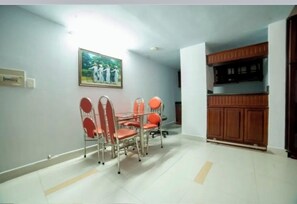 Family Studio, City View | Dining - Stargazer Hotel (Hai Chau)