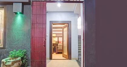 Classic With Balconyir Luxuria