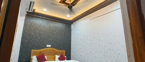 デラックス ルーム | 可動式ベッド、WiFi (無料)、ベッドシーツ