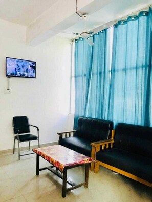 Living area - Hotel Loknath Inn (Lucknow)