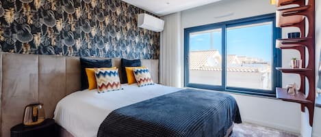 Apartment, 2 Bedrooms, Pool Access, Sea View