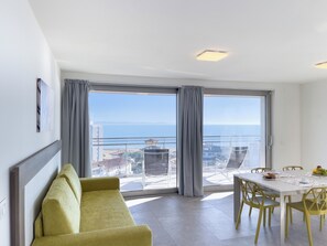 TV - Penthouse with sea and lagoon view (Lignano Sabbiadoro)