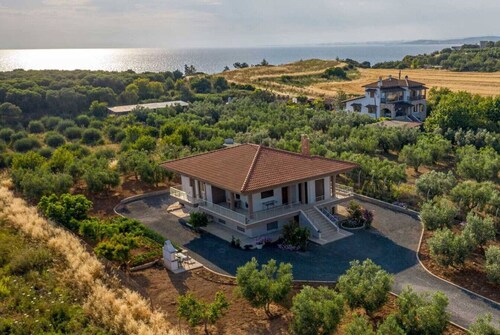 Villa George by RentalsPro - Nea Potidaia