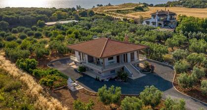 Villa George by RentalsPro - Nea Potidaia