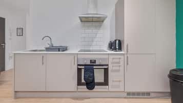 Apartment, 2 Bedrooms, Non Smoking, Kitchen | Private kitchen