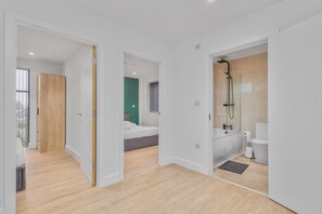 Apartment, 2 Bedrooms, Non Smoking, Kitchen | Bathroom - Etna House (Birmingham)