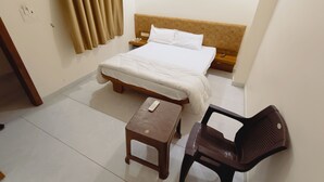 Deluxe Double Room | Meja, Wi-fi percuma, cadar katil 