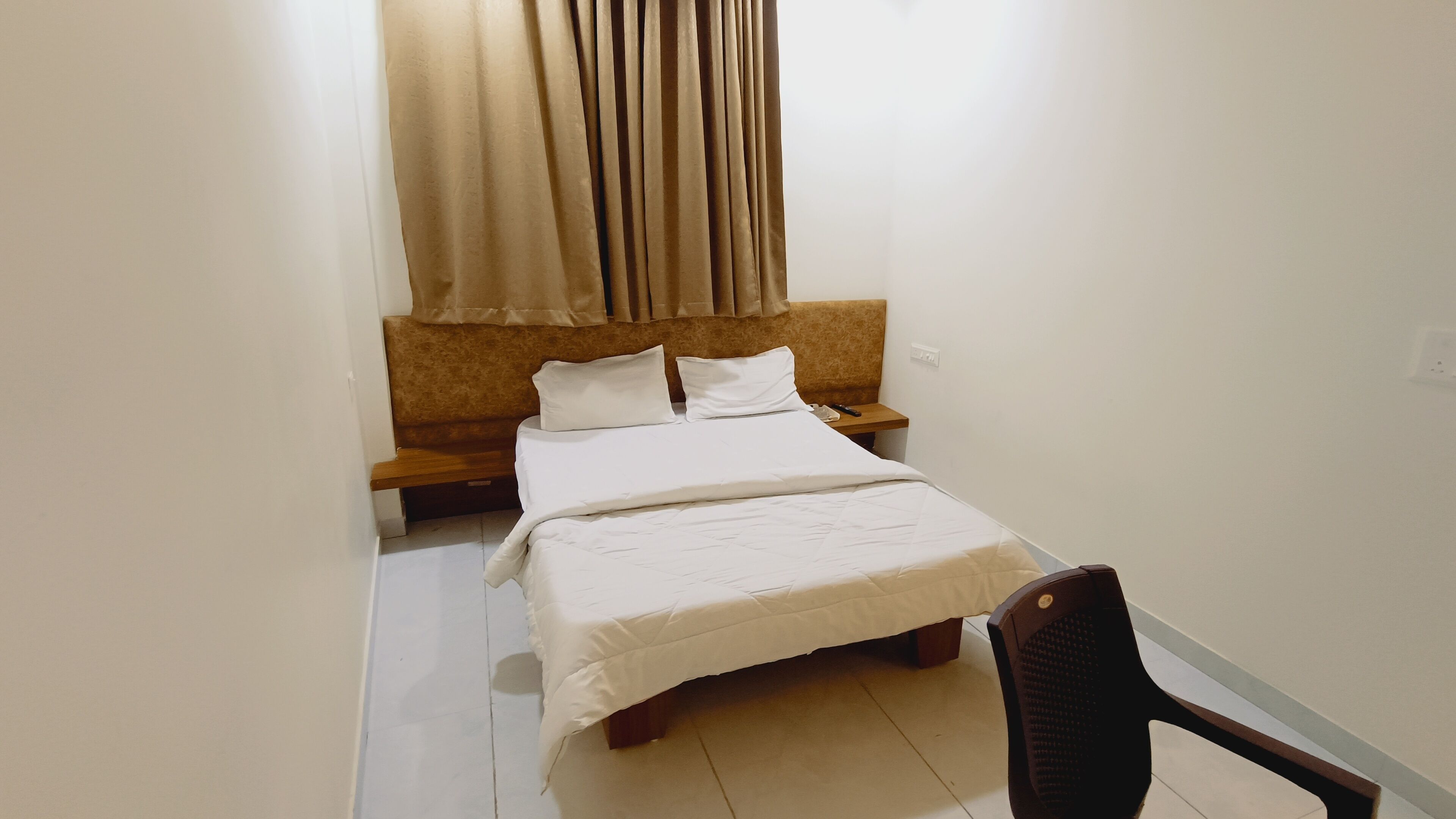 Kamar Double Deluks | Meja kerja, Wi-Fi gratis, dan seprai linen