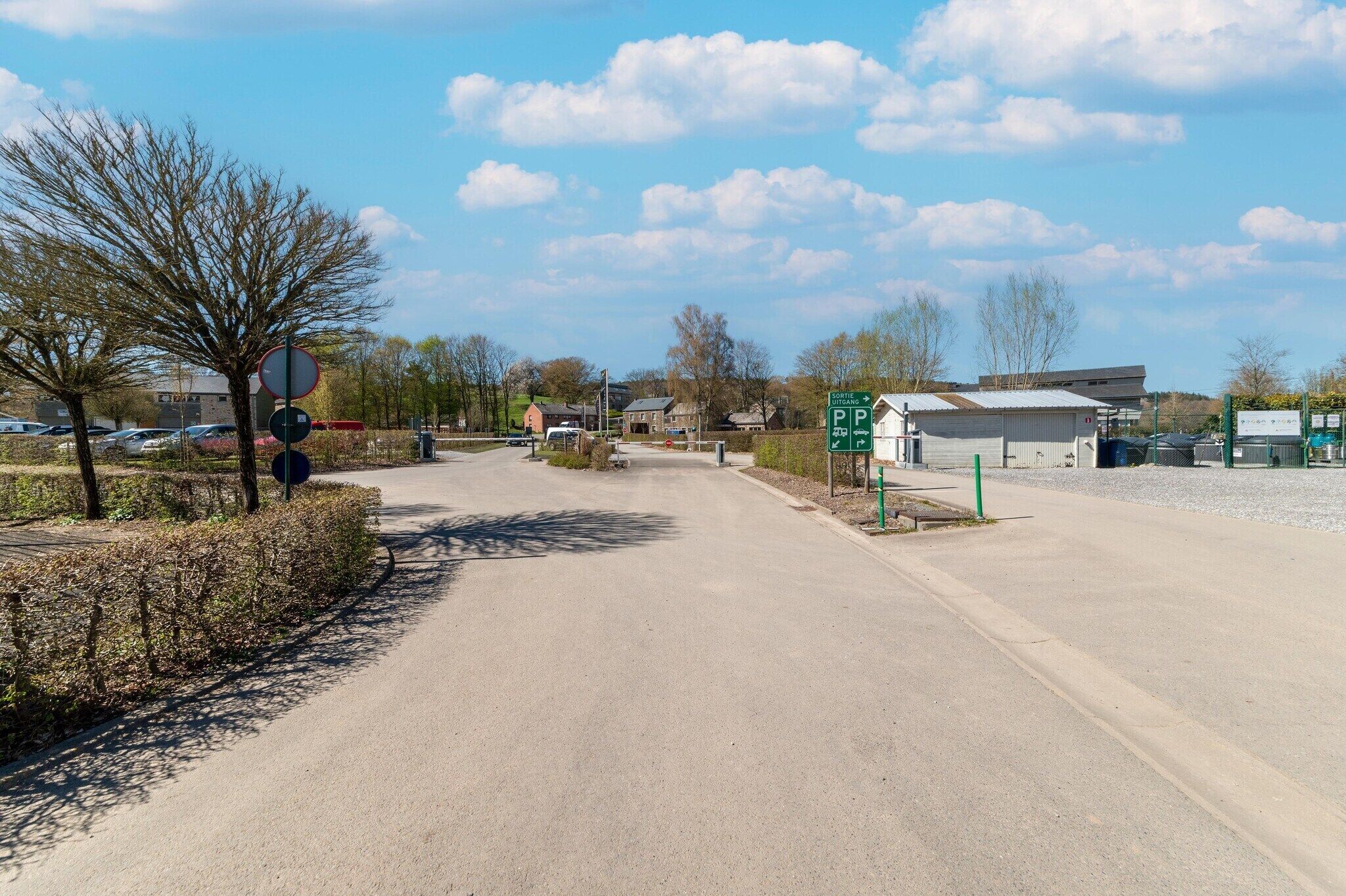 Immediate Surroundings [summer] (<1 km)