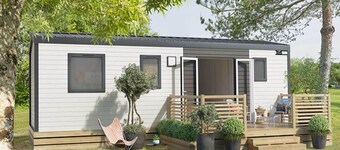 Caravan by the sea (6p) Blankenberge